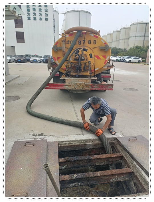 嘉黎隔油池清掏