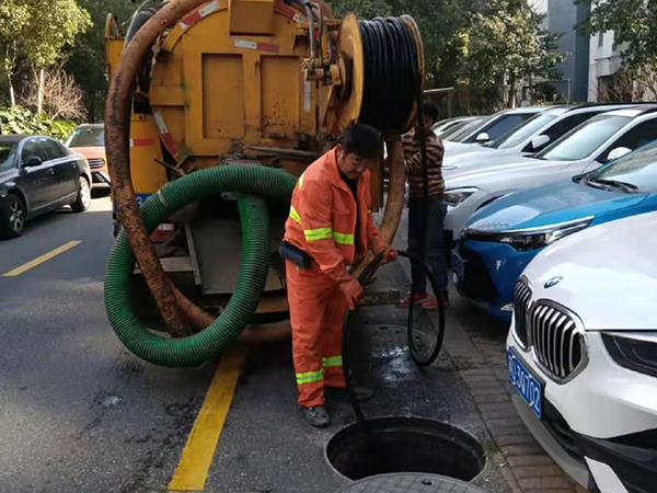 嘉黎排污管道清淤